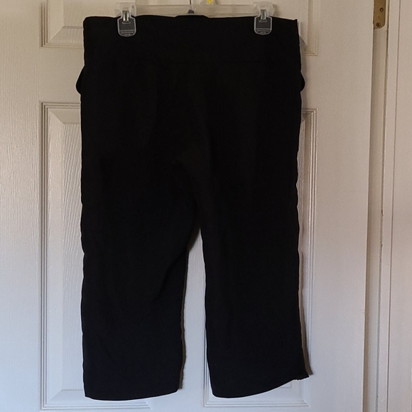 Ladies dress capris - Picture 2 of 3